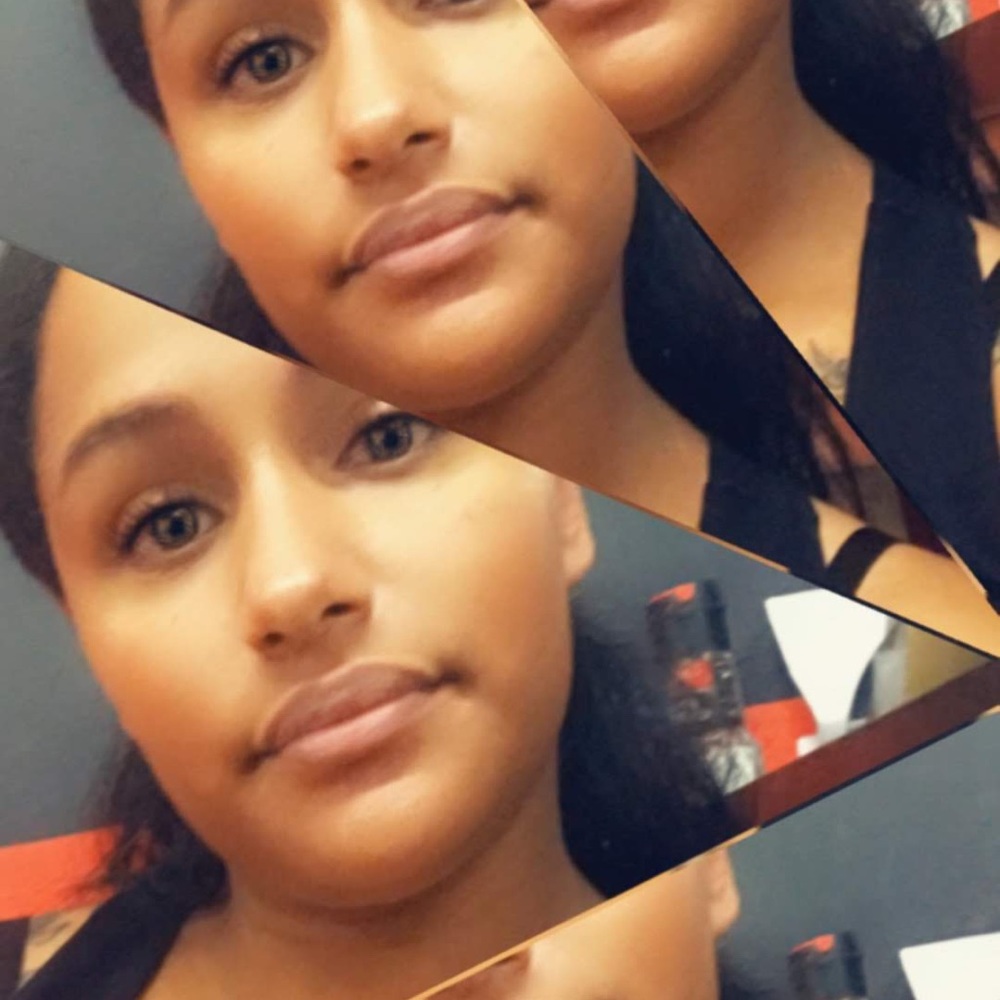 Meet your Posher, Dalila